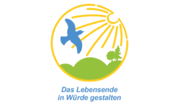 Ein Logo zeigt einen gelben Kreis mit einem blauen Vogel, Sonnenschein, grüne Hügel und Bäume, sowie dem Text "Das Lebensende in Würde gestalten" darunter.